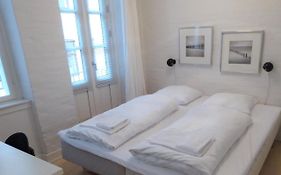 Modern 2-Bedroom Apartment In Historic City Center